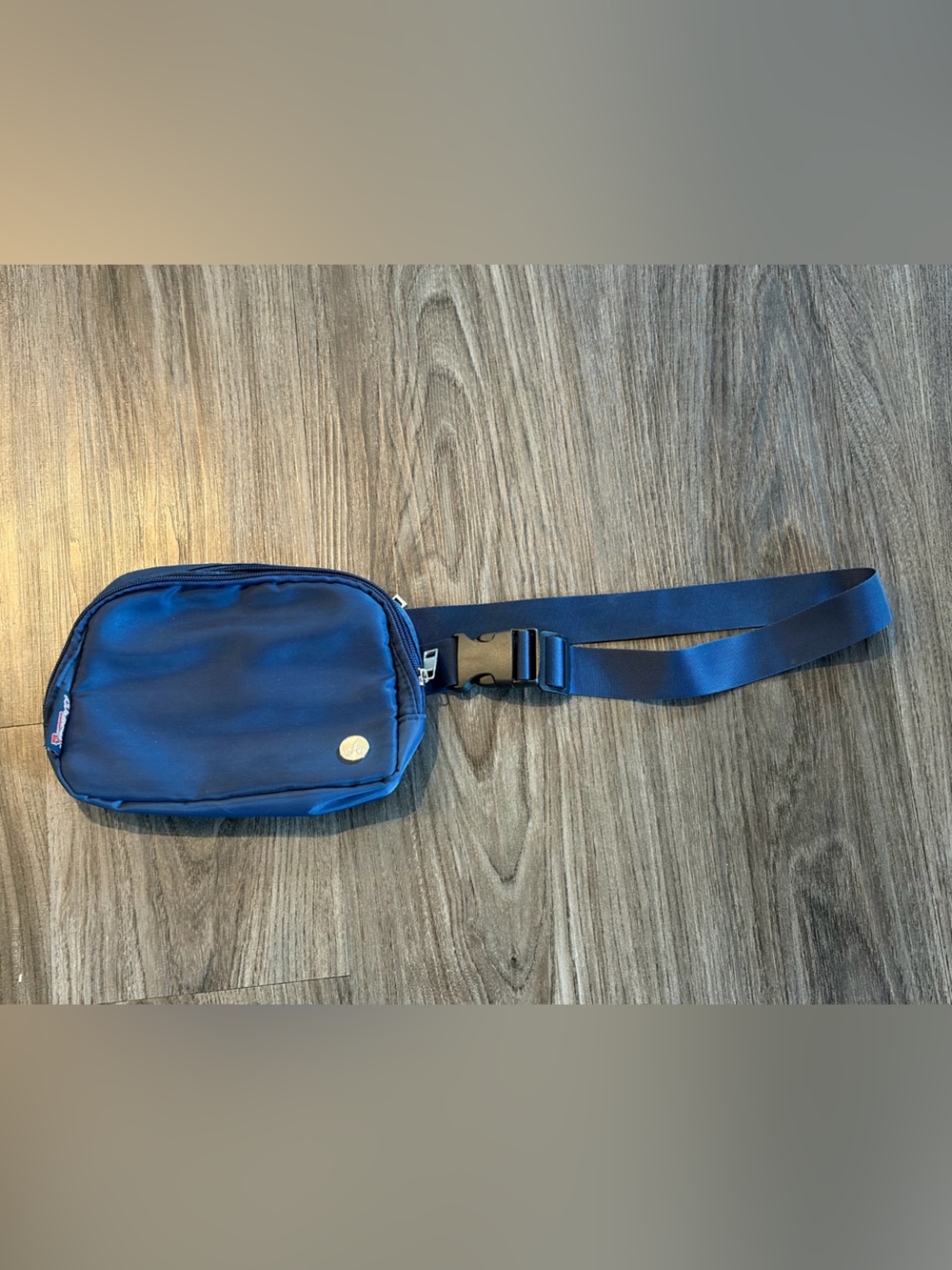 Atlanta Braves Crossbody Sling Bag Fanny Pack - Picture 2 of 6